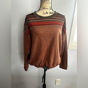 Hem & Thread‎ sweatshirt Aztec embroidered print hole on back bohemian